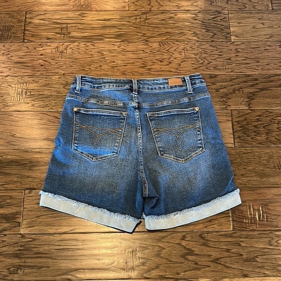 Judy Blue 5” Inseam High Rise Shorts Size 1XL - Picture 2 of 16